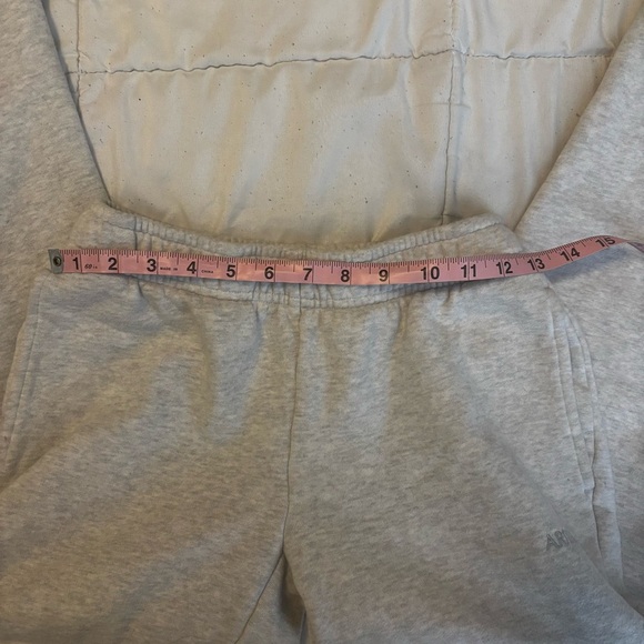 Aritzia Cozy Sweatfleece Mega Straight™ Sweatpant Heather Chrome (gray) - Picture 13 of 15